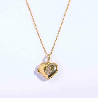 Hot sale stainless steel 5A zircon palm heart locket necklace for souvenir gifts