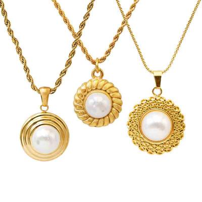 Individualized design fresh water pearl pendant necklace 18k gold for women